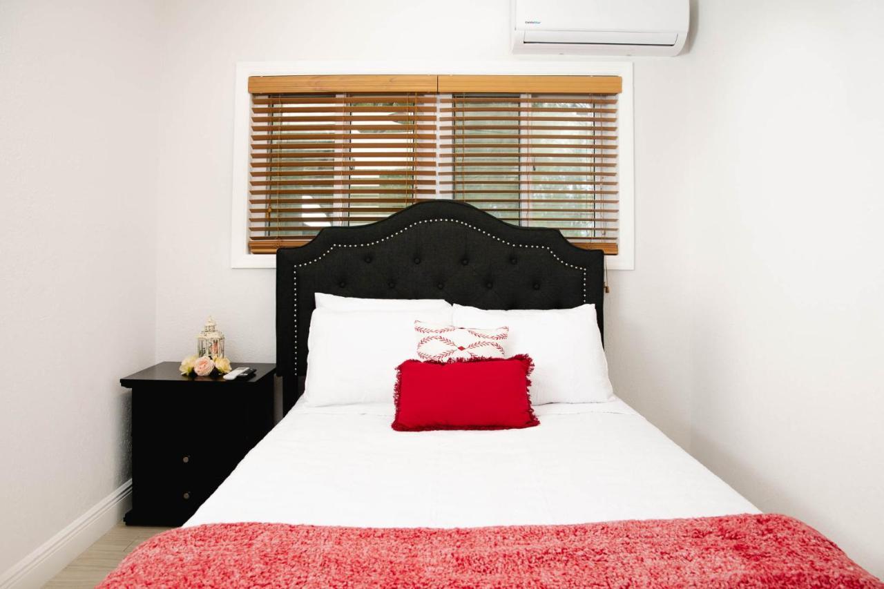 Sheer Bliss Beachview Apt #2 George Town Eksteriør billede