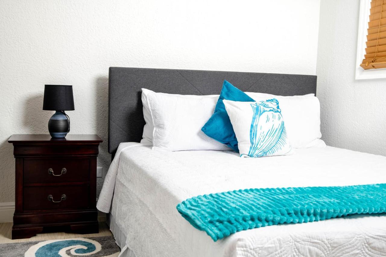 Sheer Bliss Beachview Apt #2 George Town Eksteriør billede
